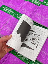Charger l'image dans la galerie, Livre illustré de poche de Sammy Stein édité à l'occasion de l'exposition Le Grand désenvoûtement au Palais de Tokyo, LA CONFÉRENCE DU PALAIS invite à la descente dans ses sous-sols d'un Palais en ruines jusqu'au Niveau -300. COLLOQUE est un concept-store proposant musique, illustration et artisanat. Vous y trouverez de nombreuses idées cadeaux !