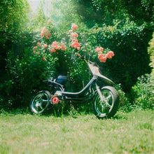 Charger l'image dans la galerie, Poison, Nouvel album de Myth Syzer, 4 ans après Bisous mortels. Acheter le disque vinyle, vinyle, 33 tours. COLLOQUE est un concept-store dans lequel vous trouverez musique, illustration et artisanat.