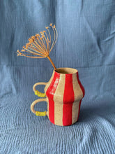 Charger l'image dans la galerie, céramique, vase, pot, grès, COLLOQUE est un concept-store proposant musique, illustration et artisanat. Nombreuses idées cadeaux !